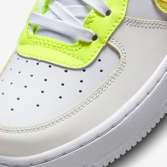 Nike Air Force 1 LV8 - Picture 5 of 8